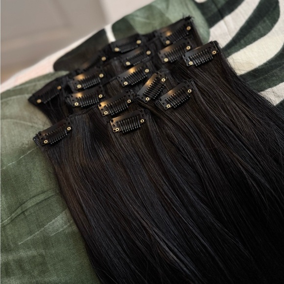 HUMAN HAIR BLEND 24 In Black Clip in Hair Extensions Straight Beautiful Hair - Picture 4 of 8